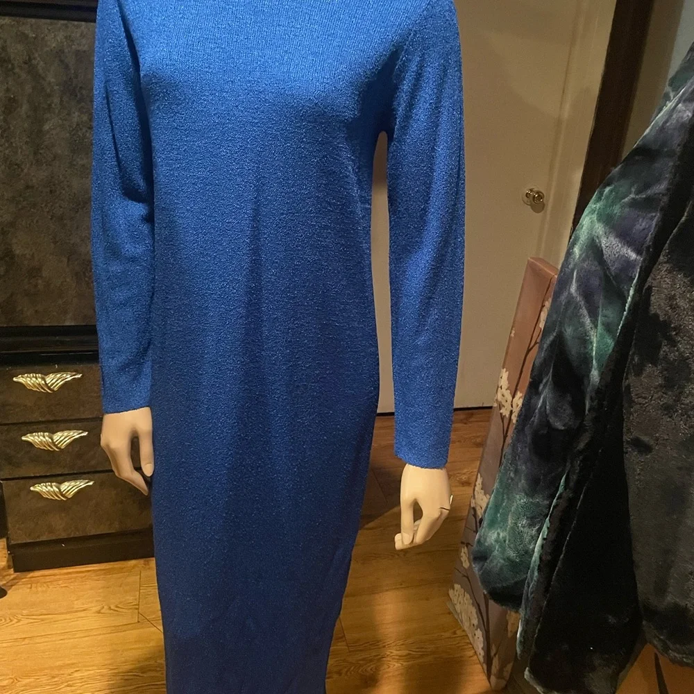 Elegant Blue Long Sleeve Dress - Picture 2 of 2